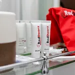 Reddoorz Premium Near Pantai Losari 2