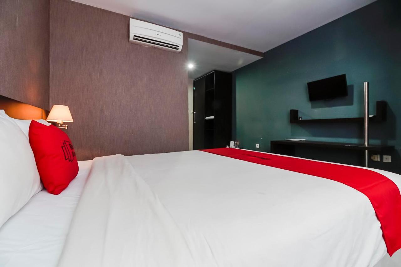 Reddoorz Premium Near Pantai Losari 2 Hotel Makassar