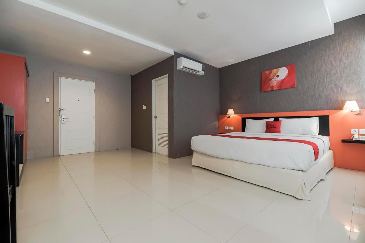 Reddoorz Premium Near Pantai Losari 2 Hotel Makassar
